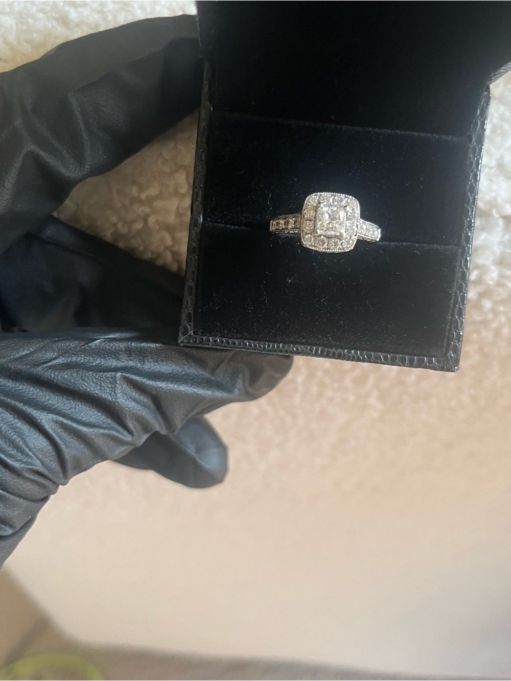 14k White gold and diamond engagement ring.